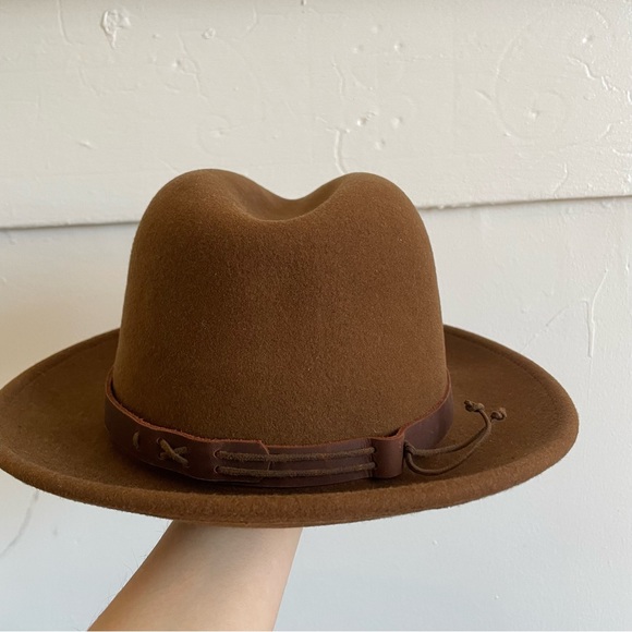 Goorin Bros Other - Goorin Bros Dean The Butcher in color Whiskey